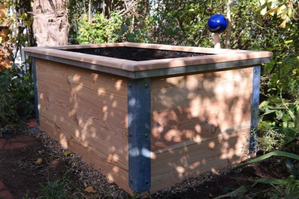 mittelhohes Hochbeet aus Lärchenholz