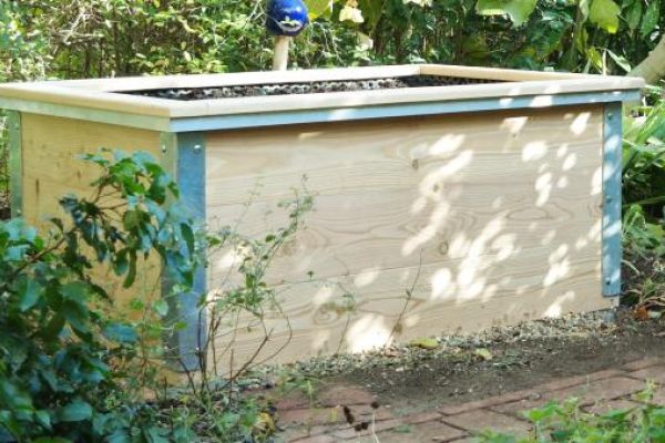 mittelhohes Hochbeet aus Lärchenholz